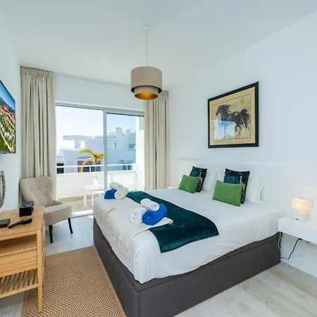 4-guest Stylish Lagoon Apartmán *