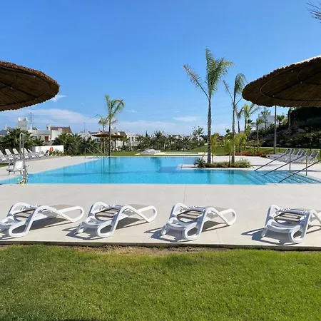 4-guest Stylish Lagoon Lejlighed *