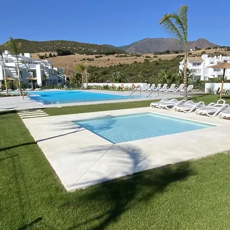 4-guest Stylish Lagoon Apartmán Estepona