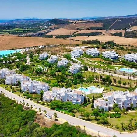 4-guest Stylish Lagoon Estepona