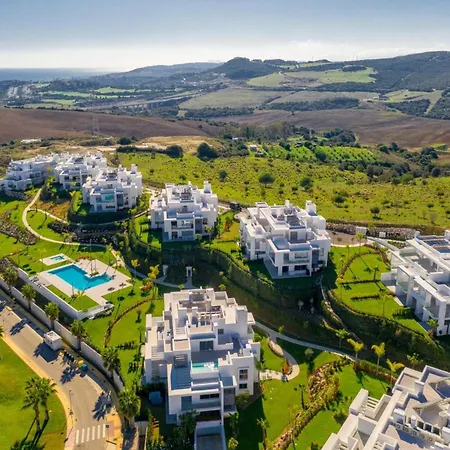 4-guest Stylish Lagoon Estepona